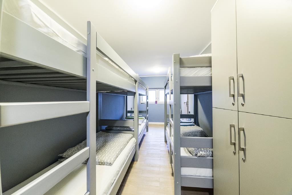 Hostel Filip 2 Гданьск Экстерьер фото